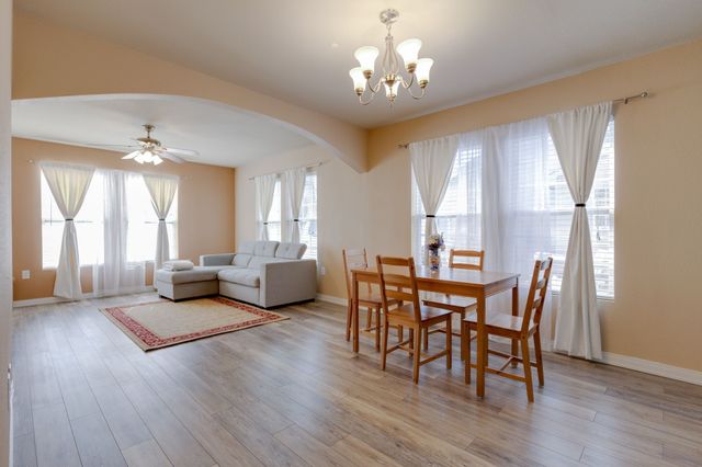 305 W Avenue Avenue E, Garland, TX 75040