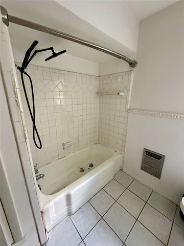 2411 Woodlawn Drive, Ennis, TX 75119