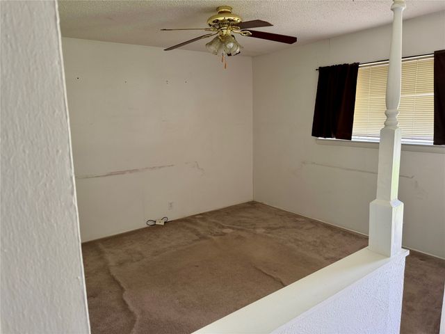 2411 Woodlawn Drive, Ennis, TX 75119