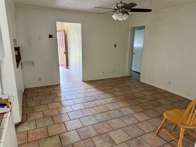 2411 Woodlawn Drive, Ennis, TX 75119