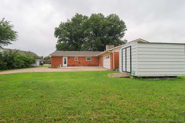 9527 E 34th Street, Tulsa, OK 74145