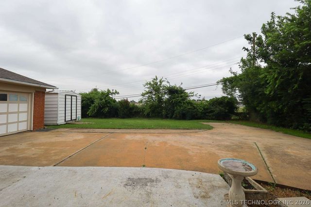 9527 E 34th Street, Tulsa, OK 74145