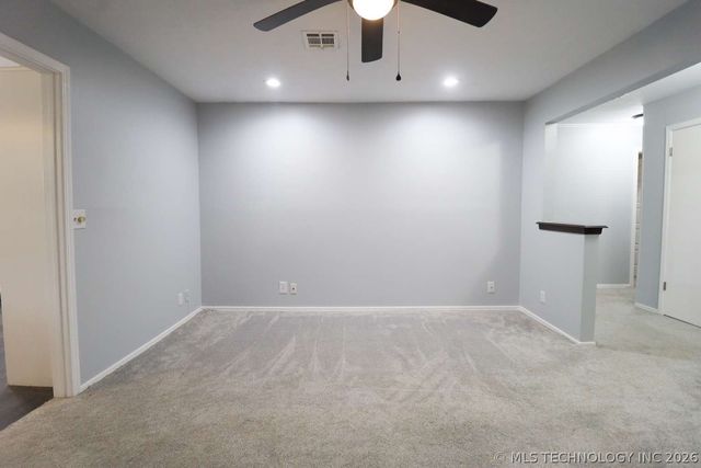 9527 E 34th Street, Tulsa, OK 74145