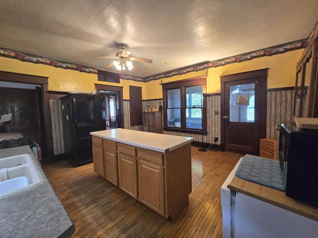 W11530 COUNTY ROAD C, Hancock, WI 54943