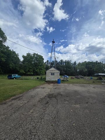 W11530 COUNTY ROAD C, Hancock, WI 54943
