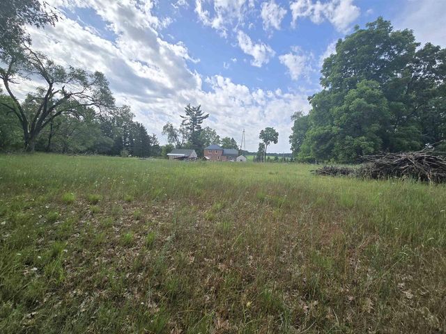 W11530 COUNTY ROAD C, Hancock, WI 54943