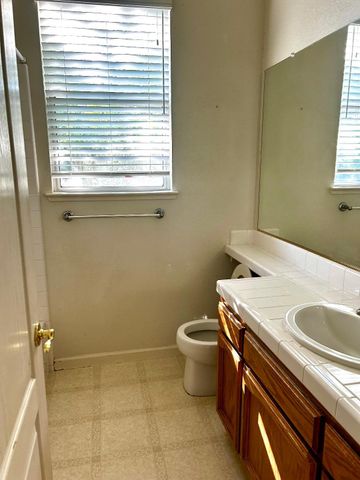 1293 Withers Ct, Folsom, CA 95630