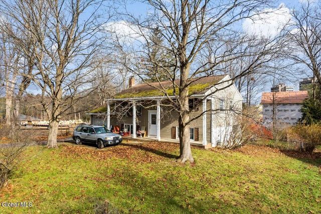 42 Seward Street, Saratoga Springs, NY 12866