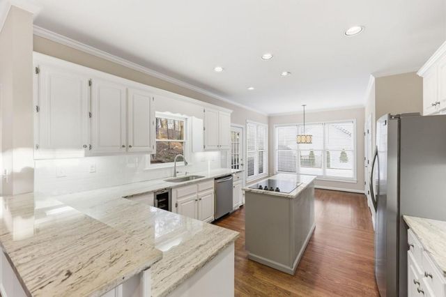 711 Chattahoochee Place, Gainesville, GA 30506