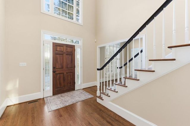 711 Chattahoochee Place, Gainesville, GA 30506