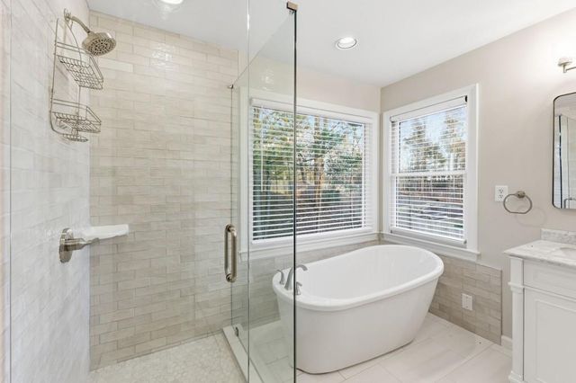 711 Chattahoochee Place, Gainesville, GA 30506