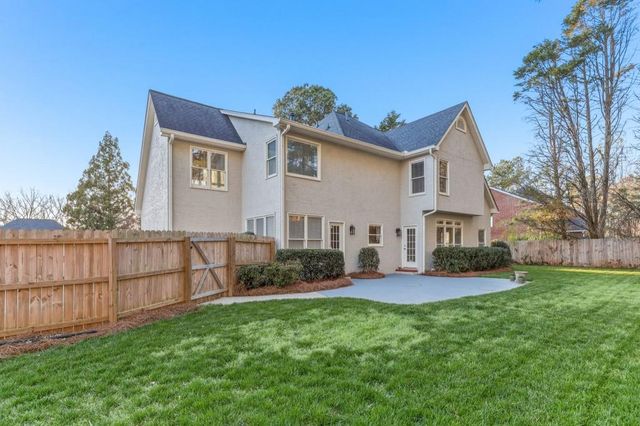 711 Chattahoochee Place, Gainesville, GA 30506