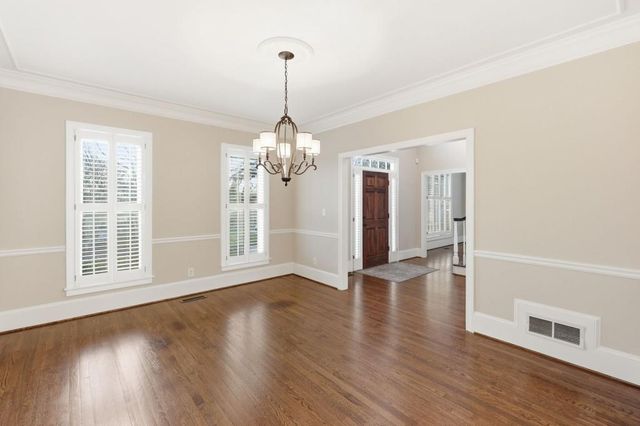 711 Chattahoochee Place, Gainesville, GA 30506