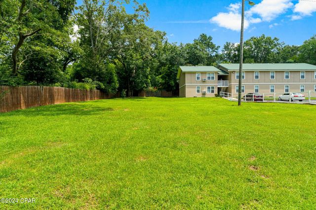 872 Deer Wood Lane, Chipley, FL 32428