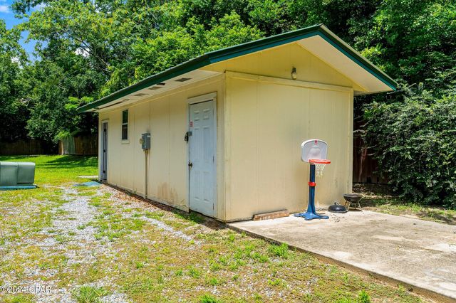 872 Deer Wood Lane, Chipley, FL 32428