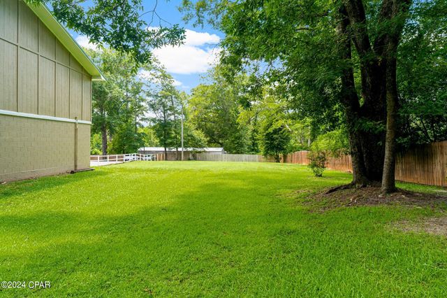 872 Deer Wood Lane, Chipley, FL 32428