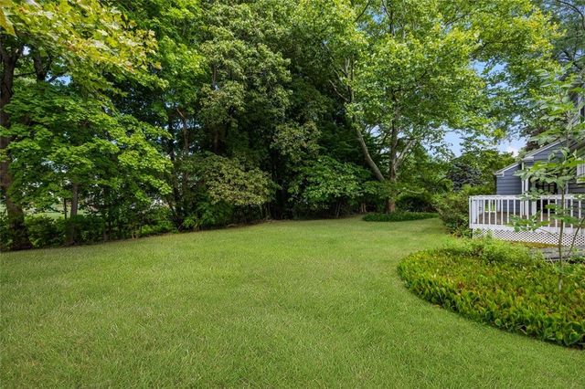 25 Honeywell Lane, Cumberland, RI 02864