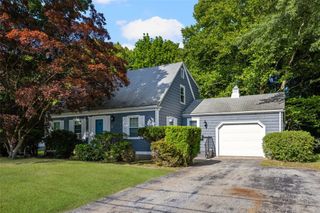 25 Honeywell Lane, Cumberland, RI 02864