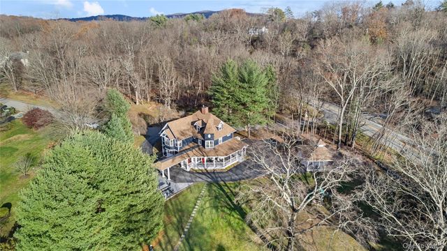 1055 Bridge Pointe Lane, Yorktown Heights, NY 10598