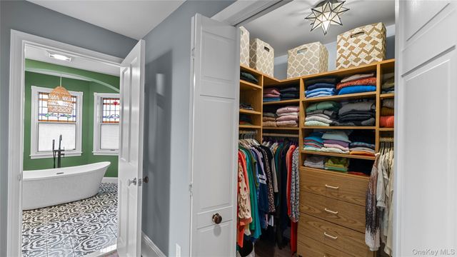 1055 Bridge Pointe Lane, Yorktown Heights, NY 10598