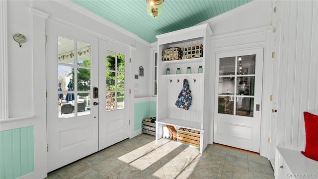 1055 Bridge Pointe Lane, Yorktown Heights, NY 10598