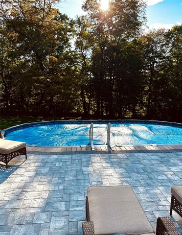 1055 Bridge Pointe Lane, Yorktown Heights, NY 10598