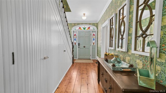 1055 Bridge Pointe Lane, Yorktown Heights, NY 10598