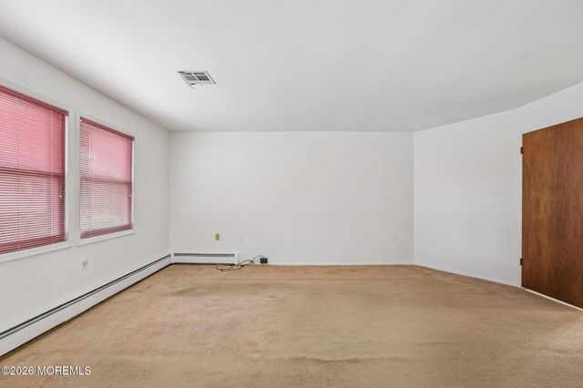 28 W Kinkora Court W, Toms River, NJ 08757