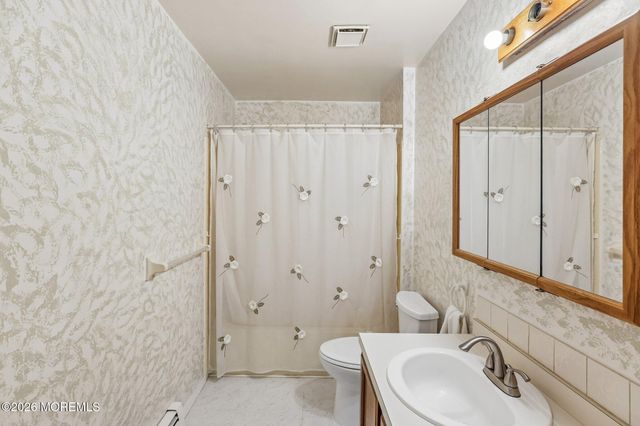 28 W Kinkora Court W, Toms River, NJ 08757