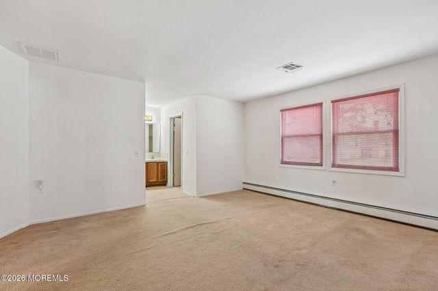 28 W Kinkora Court W, Toms River, NJ 08757