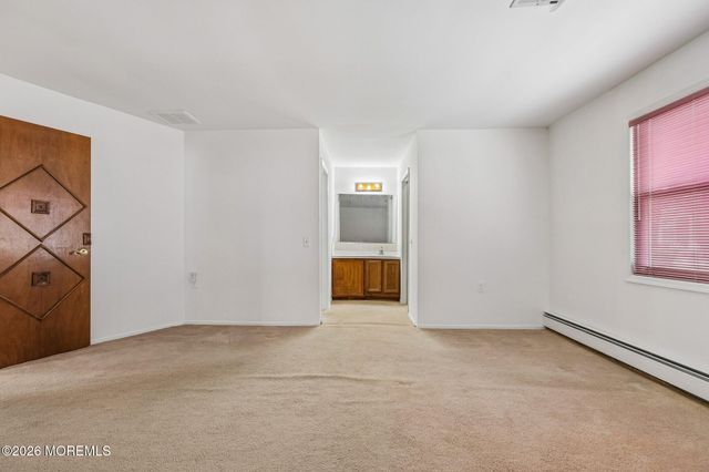 28 W Kinkora Court W, Toms River, NJ 08757