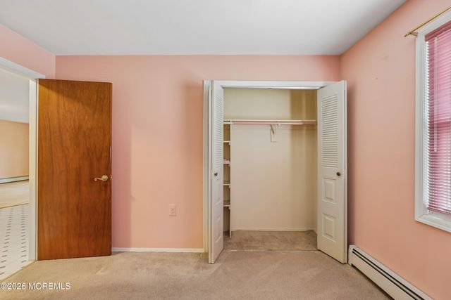 28 W Kinkora Court W, Toms River, NJ 08757