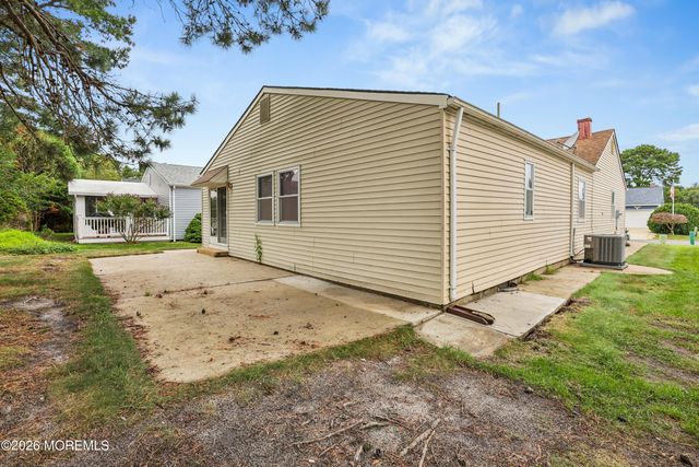 28 W Kinkora Court W, Toms River, NJ 08757