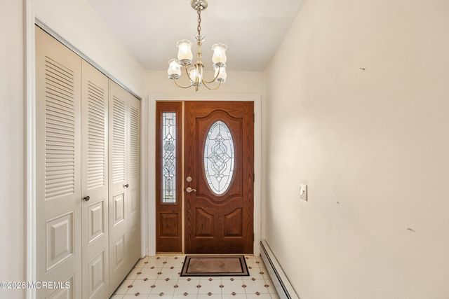 28 W Kinkora Court W, Toms River, NJ 08757