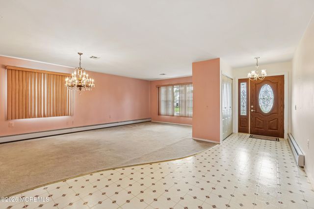 28 W Kinkora Court W, Toms River, NJ 08757
