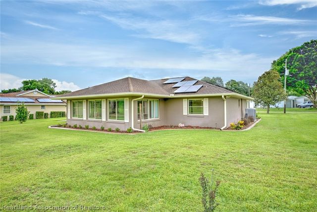 3061 N Twin Lakes Drive, Avon Park, FL 33825