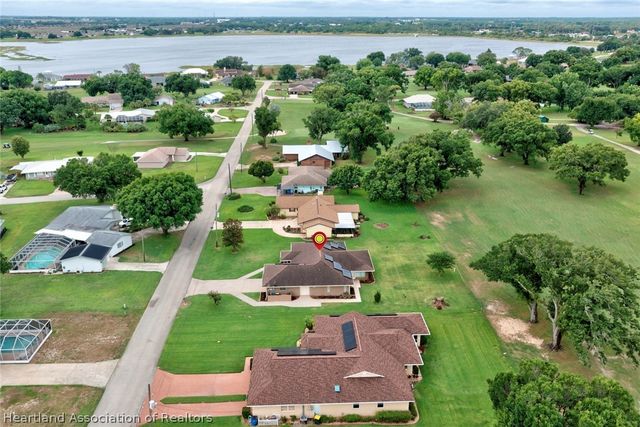 3061 N Twin Lakes Drive, Avon Park, FL 33825