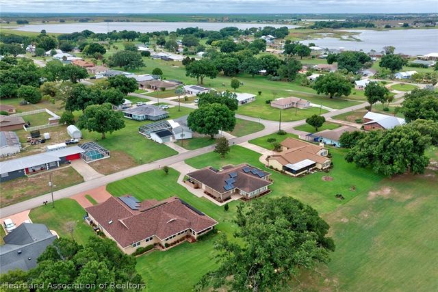 3061 N Twin Lakes Drive, Avon Park, FL 33825