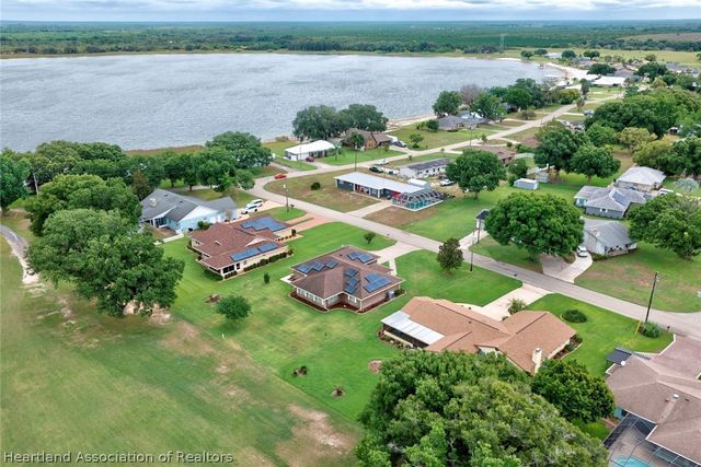 3061 N Twin Lakes Drive, Avon Park, FL 33825