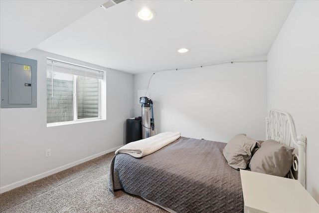 8517 E South Riverway Ave, Millwood, WA 99212