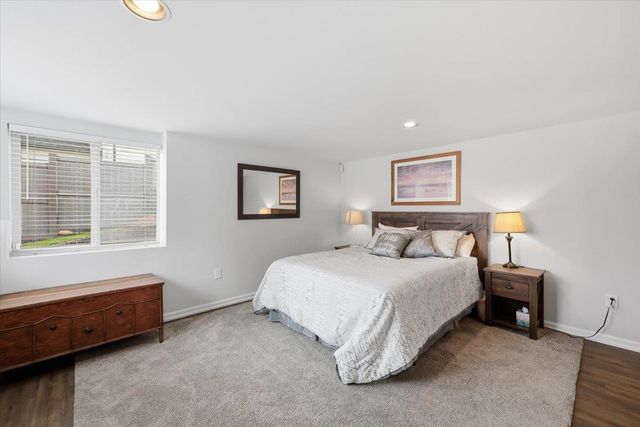 8517 E South Riverway Ave, Millwood, WA 99212