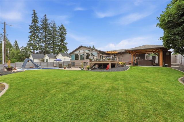8517 E South Riverway Ave, Millwood, WA 99212