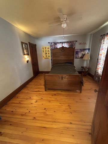 206 W RANDOLPH STREET, Rosholt, WI 54473