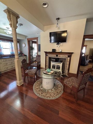 206 W RANDOLPH STREET, Rosholt, WI 54473