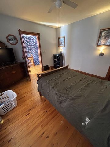 206 W RANDOLPH STREET, Rosholt, WI 54473