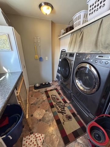 206 W RANDOLPH STREET, Rosholt, WI 54473