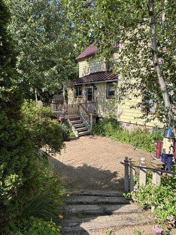 206 W RANDOLPH STREET, Rosholt, WI 54473