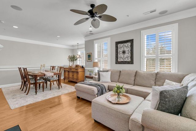 3552 Bagley Drive, Mount Pleasant, SC 29466