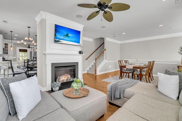 3552 Bagley Drive, Mount Pleasant, SC 29466