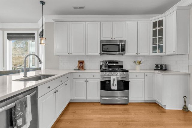 3552 Bagley Drive, Mount Pleasant, SC 29466